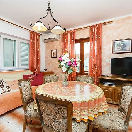 Ljiljana Apartamento