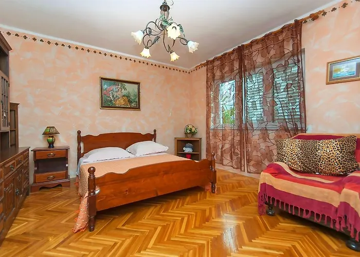 Ljiljana Rogoznica (Sibenik-Knin)